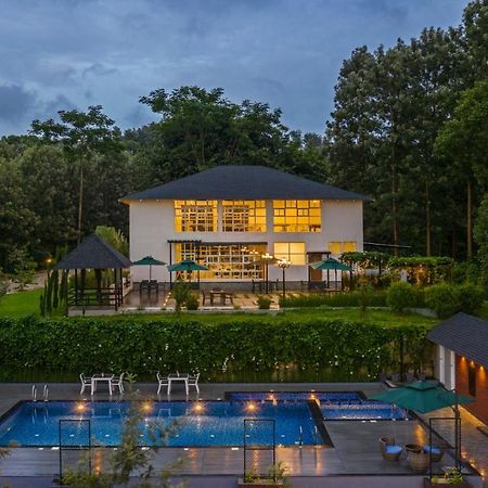 Vismita County Hotell Chikmagalūr Eksteriør bilde